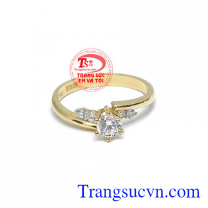 Sản phẩm được chế tác từ vàng 18k bền đẹp, theo phong cách Hàn Quốc