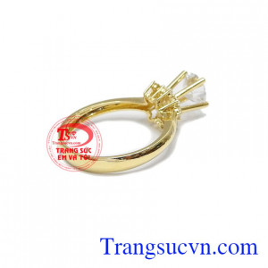 Nhẫn nữ hạnh phúc 18k phù hợp để làm nhẫn đính hôn