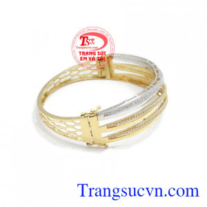 Sản phầm vòng tay nữ đẹp thời trang, dễ kết hợp với các trang phục