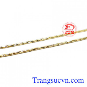 Sản phẩm nhỏ gọn, thích hợp với nhiều kiểu trang phục. 