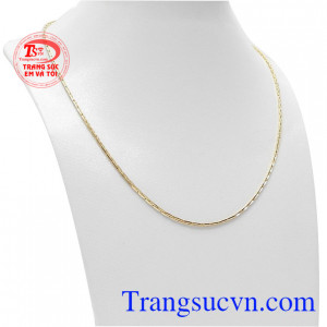 Dây chuyền nữ tinh tế vàng 18k cỡ to được nhập khẩu từ Italy.