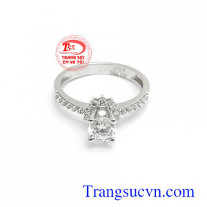 Nhẫn 18k đính đá phong cách độc đáo
