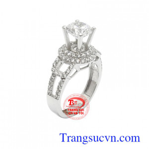 Nhẫn nữ vàng trắng đáng yêu chế tác công nghệ cao mang lại nét riêng biệt, độc đáo, thời trang và phong cách cho từng chi tiết sản phẩm