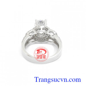 Nhẫn vàng trắng đính đá thời trang đẳng cấp