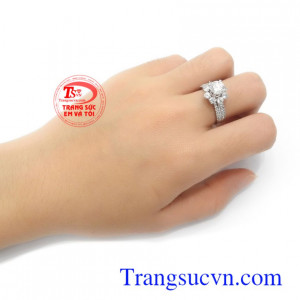 Nhẫn nữ đính đá phong cách thời trang cá tính