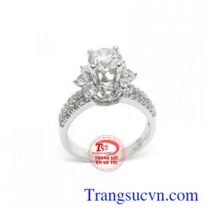 Nhẫn nữ vàng trắng thanh lịch