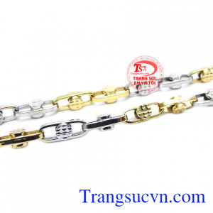 Dây chuyền nam được nhập khẩu từ Italy, bảo hành uy tín, giao hàng toàn quốc.