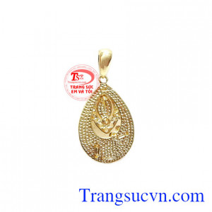 Mặt dây nữ độc đáo 18k là một sản phẩm được nhập khẩu.