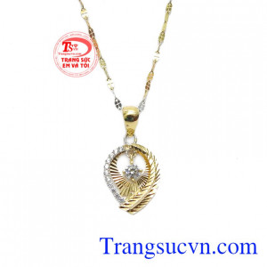 Sản phẩm bảo hành uy tín, giao hàng toàn quốc. Bộ trang sức duyên dáng 18k