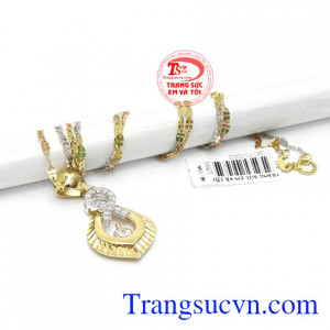 Sản phẩm mang đến cho người dùng sản phẩm sang trọng, tinh tế. Bộ trang sức nữ đẹp 18k