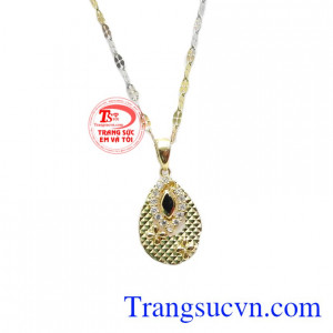 Sản phẩm sang trọng và vô cùng đẹp mắt. Bộ trang sức nữ độc đáo 18k