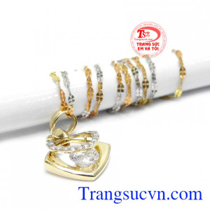 Bộ sản phẩm đẹp mắt, tinh tế và dịu dàng giúp tôn vinh vẻ đẹp phái nữ. Bộ trang sức nữ xinh đẹp Hàn Quốc