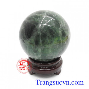 Cầu đá quý Fluorit may mắn có tác dụng thu hút tài lộc, may mắn, bình an và vui vẻ cho gia chủ, là biểu tượng của trí tuệ, sự may mắn và quyền lực