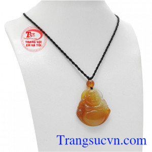 Mặt phật di lặc mã não mệnh kim được chế tác từ mã não thiên nhiên.