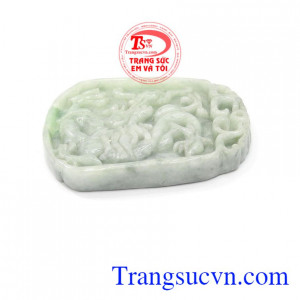 Mặt dây ngọc rồng được các bạn nam ưa thích đeo làm mặt dây