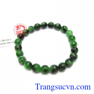 Chuỗi tay cẩm thạch thịnh vượng được chế tác từ những hạt ngọc cẩm thạch thiên nhiên.