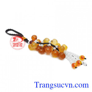 Móc treo ô tô đẹp được chế tác từ đá mã não thiên nhiên.