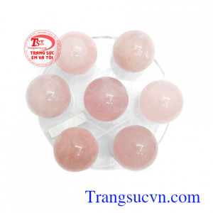 Thất tinh trận thạch anh hồng phù hợp cho gia chủ mệnh Hỏa và Thổ