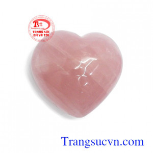 Trái tim thạch anh hồng thủy chung thể hiện tình yêu lãng mạn sự quan tâm sâu sắc