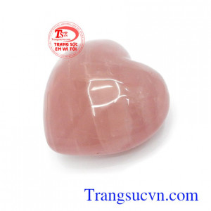 Thạch anh hồng có tác dụng dập tắt những cơn nóng giận, phiền muộn, tăng cường sức khỏe cho người sử dụng