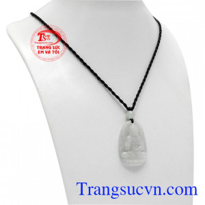 Mặt phật cẩm thạch tuổi tuất và tuổi hợi được chế tác từ ngọc cẩm thạch thiên nhiên. 