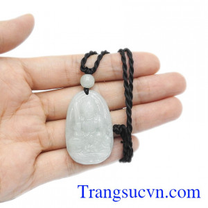 Nhờ vào nguồn năng lượng của mặt dây sẽ giúp người đeo luôn minh mẫn, thành công và may mắn trong cuộc sồng.
