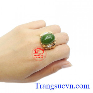 Ngọc cẩm thạch thiên nhiên mang đến cho người dùng sự may mắn và thành công. 