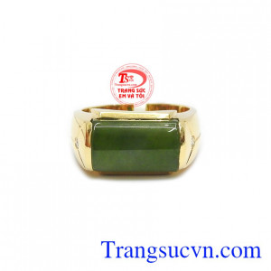 Nhẫn nam nephrite độc đáo được thiết kế khá lạ mắt mang đến cho người dùng sự mới lạ, sáng tạo.