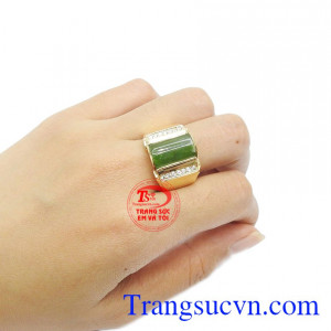 Nhẫn được bảo hành uy tín, giao hàng toàn quốc.