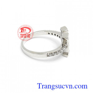 Nhẫn nữ vàng trắng Hàn Quốc là dòng sản phẩm rất được phái đẹp ưa chuộng