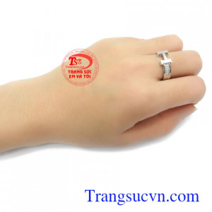 Nhẫn nữ nhập khẩu uy tín, chất lượng, bảo hành 06 tháng.