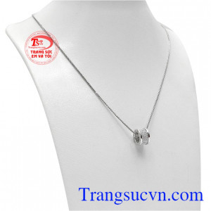 Bộ trang sức độc đáo Hàn Quốc được kết hợp từ mặt dây và dây chuyền vàng 10k.
