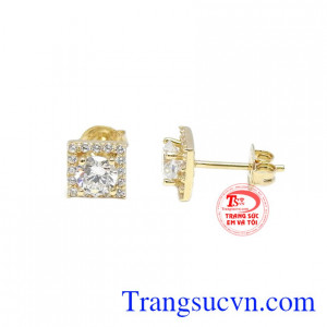 Hoa tai sang trọng Hàn Quốc được thiết kế tinh tế, kết hợp giữa vàng tây 10k và đá Cz tạo điểm nhấn cho sản phẩm.