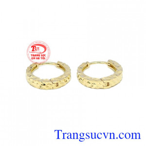 Hoa tai đẹp Hàn Quốc được thiết kế với kiểu dáng khá đơn giản nhưng không hề nhàm chán. 