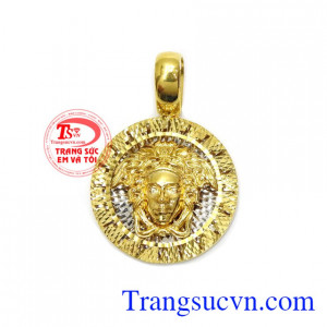 Mặt dây vàng tây mạnh mẽ là sản phẩm đẹp được phái mạnh ưa thích