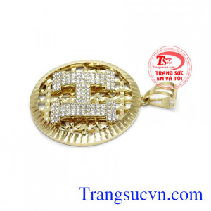 Mặt dây chữ H Hàn Quốc được phái mạnh ưa chuộng