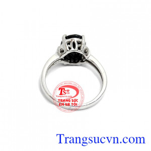 Nhẫn nữ sapphire tự nhiên bảo hành 6 tháng, giao hàng nhanh trên toàn quốc