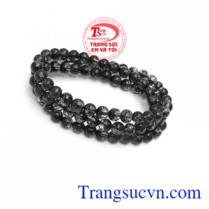 Thạch anh tóc đen đeo giúp tự tin, mạnh mẽ, giữ đầu óc sáng suốt để quyết đoán, thạch anh tóc đen giúp may mắn trong việc kinh doanh