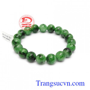 Chuỗi tay phỉ thúy 9 ly may mắn trong phong thủy có tác dụng mang lại bình an, tài lộc, xua đuổi tà khí, giúp sự nghiệp thăng tiến cho người đeo