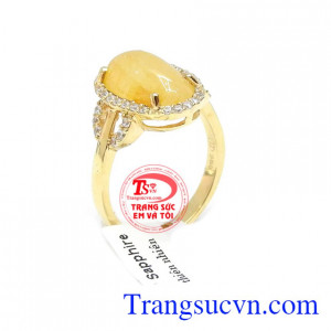 Nhẫn nữ sapphire đẹp quý phái là sản phẩm đá thiên nhiên, chất lượng cao, có giấy kiềm định