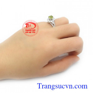 Nhẫn nữ đá quý bình an, may mắn