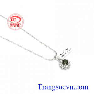 Mặt dây chuyền Sapphire thiên nhiên cao cấp