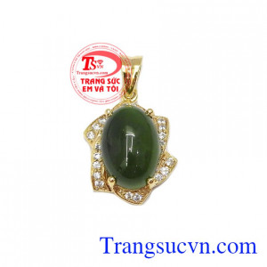 Mặt dây chuyền nephrite đẹp là sản phẩm đá nephrite thiên nhiên, sản phẩm cao cấp, có giấy kiểm định
