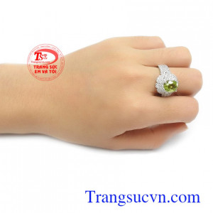 Nhẫn nữ Peridot 14k tài lộc