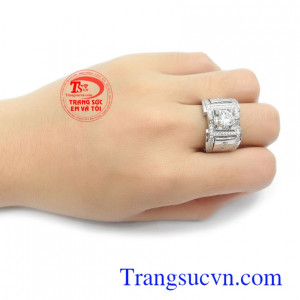 Nhẫn nam đính đá tinh tế thời trang
