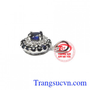 Mặt dây chuyền Sapphire bọc vàng quý phái tinh tế, đeo hợp phong thủy