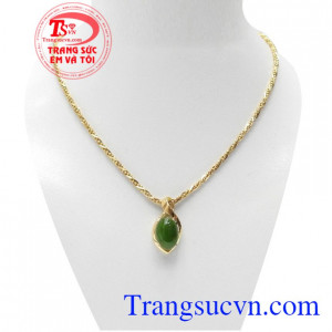 Bộ dây chuyền nephrite tinh tế là sản phẩm ngọc bích nephrite thiên nhiên
