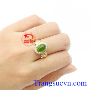 Ngọc nepherite mang đến sự bình an, may mắn và thịnh vượng cho người sử dụng.