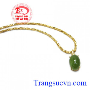 Ngọc bích đem lại nhiều may mắn và sức khỏe. Bộ dây nephrite may mắn