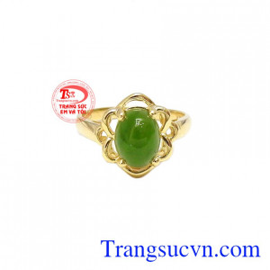 Ngọc cẩm thạch thiên nhiên hợp phong thủy, thích hợp với nhiều lứa tuổi. 